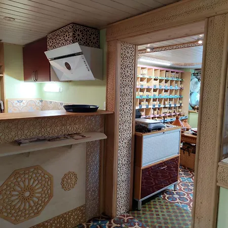 Doppelzimmer Mit Gemeinschaftsbad Und Kleiner Kueche Nannen 382 בית אירוח אלברשוונדה