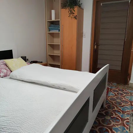 Doppelzimmer Mit Gemeinschaftsbad Und Kleiner Kueche Nannen 382 民宿 阿尔贝施文德