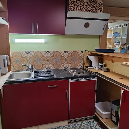 Doppelzimmer Mit Gemeinschaftsbad Und Kleiner Kueche Nannen 382 * 阿尔贝施文德